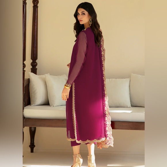 Baroque | Formals Collection - Picture 3 of 4